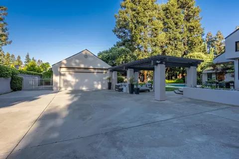 Exterior - 7306 Hillcrest Dr, Modesto, CA 95356 photo 12 of 12