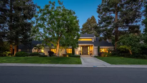 7306 Hillcrest Dr, Modesto, CA 95356
