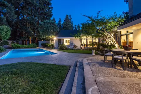 Exterior - 7306 Hillcrest Dr, Modesto, CA 95356 photo 5 of 12