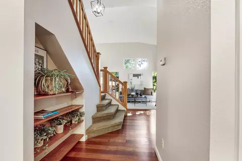 Entry Way - 3044 Florinda Ln, Davis, CA 95618 photo 4 of 8