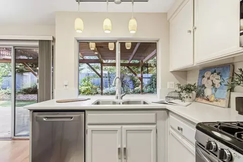 Kitchen - 3044 Florinda Ln, Davis, CA 95618 photo 3 of 4