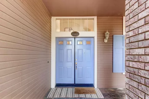 Entry Way - 3044 Florinda Ln, Davis, CA 95618 photo 1 of 8