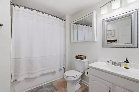 Bath - 4061 Cedar Dr, Georgetown, CA 95634 photo 1 of 6