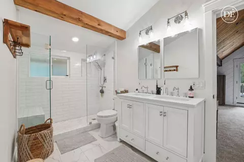 Bath - 4061 Cedar Dr, Georgetown, CA 95634 photo 3 of 6