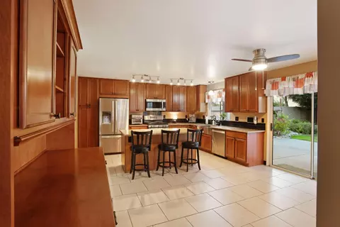 Kitchen - 235 La Monte Ln, Tracy, CA 95377 photo 3 of 8