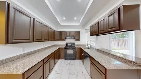Kitchen - 3279 Cherokee Ave, Merced, CA 95340 photo 1 of 1