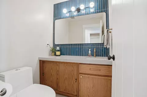 Bath - 909 Opal Ln, Ripon, CA 95366 photo 1 of 7