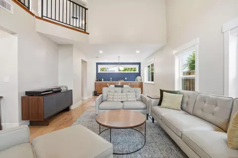 Living - 909 Opal Ln, Ripon, CA 95366 photo 4 of 7