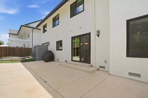 Exterior - 909 Opal Ln, Ripon, CA 95366 photo 6 of 12