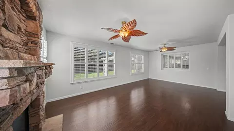 Living - 379 John Kamps Way, Ripon, CA 95366 photo 6 of 13