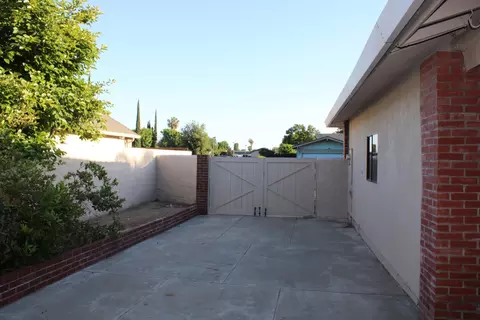 Exterior - 1210 Michelle Ave, Tracy, CA 95376 photo 4 of 11