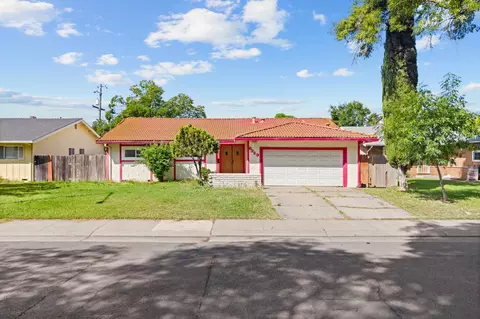 6329 Maywood Ln, Stockton, CA 95207