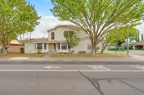 8797 Valley Oak Ln, Elk Grove, CA 95624