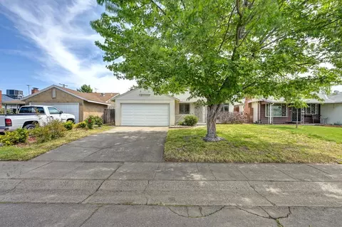 5521 78th St, Sacramento, CA 95820