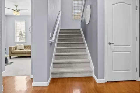 Entry Way - 1971 Amatchi Dr, Tracy, CA 95304 photo 6 of 7