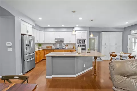 Kitchen - 1971 Amatchi Dr, Tracy, CA 95304 photo 1 of 8