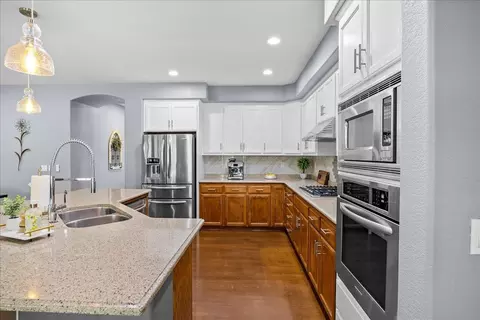Kitchen - 1971 Amatchi Dr, Tracy, CA 95304 photo 3 of 8