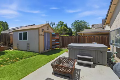 Exterior - 102 Henry Ct, Tracy, CA 95376 photo 6 of 7
