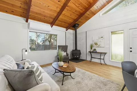 Living - 21923 Sawmill Flat Rd, Sonora, CA 95370 photo 2 of 2