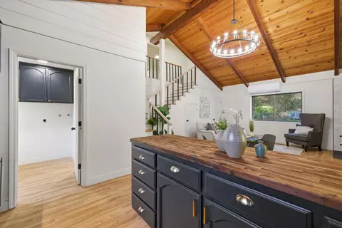 Entry Way - 21923 Sawmill Flat Rd, Sonora, CA 95370 photo 1 of 3