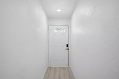 Entry Way - 3210 Shamrock Ave, Merced, CA 95340 photo 1 of 1