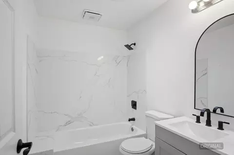 Bath - 3210 Shamrock Ave, Merced, CA 95340 photo 2 of 4