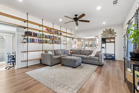 Living - 33 E Pne, Stockton, CA 95204 photo 3 of 3