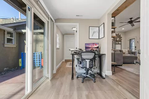 Entry Way - 33 E Pne, Stockton, CA 95204 photo 3 of 4