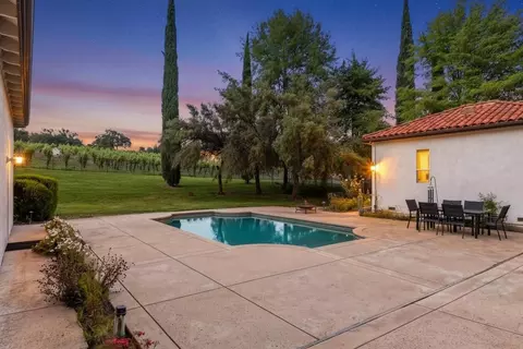 Exterior - 4300 Cognac Ct, Loomis, CA 95650 photo 6 of 9