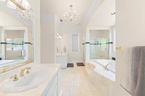Bath - 4300 Cognac Ct, Loomis, CA 95650 photo 3 of 5