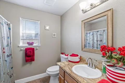 942 Ayers Ln, Galt, CA 95632 photo 38