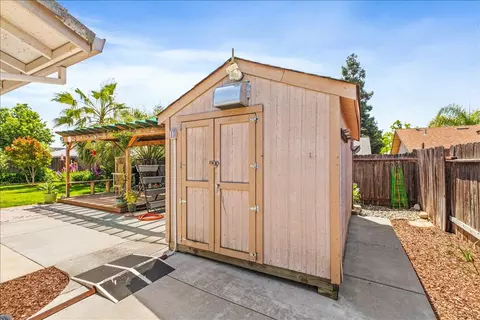 942 Ayers Ln, Galt, CA 95632 photo 43