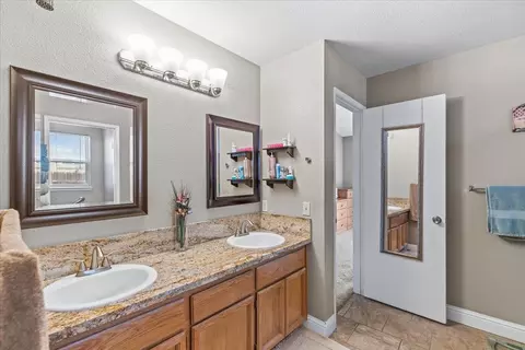 942 Ayers Ln, Galt, CA 95632 photo 35