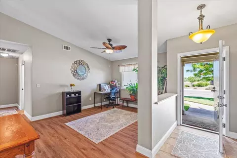 942 Ayers Ln, Galt, CA 95632 photo 8