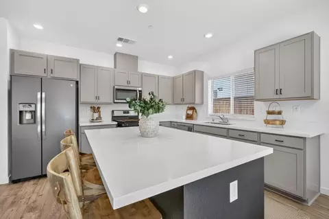 Kitchen - 3159 Declaration Ave, Lincoln, CA 95648 photo 3 of 6