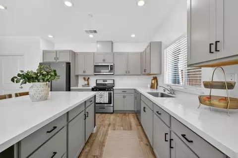 Kitchen - 3159 Declaration Ave, Lincoln, CA 95648 photo 4 of 6