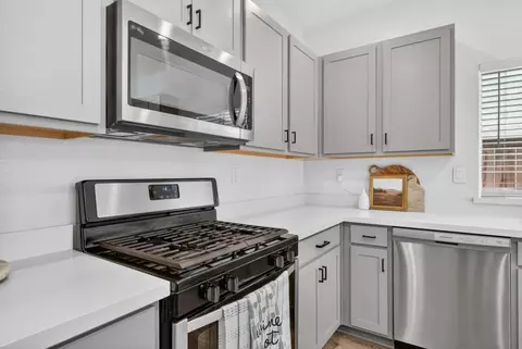 Kitchen - 3159 Declaration Ave, Lincoln, CA 95648 photo 6 of 6