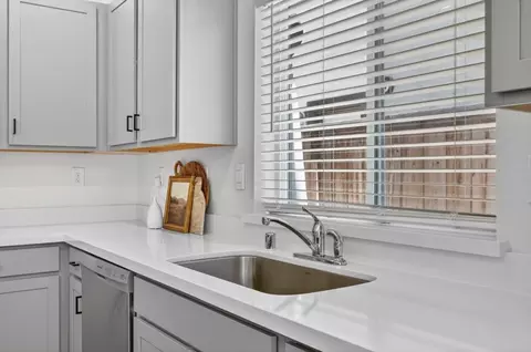 Kitchen - 3159 Declaration Ave, Lincoln, CA 95648 photo 5 of 6