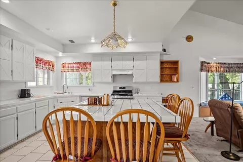 Kitchen - 893 Wetherbee Ave, Manteca, CA 95337 photo 1 of 3