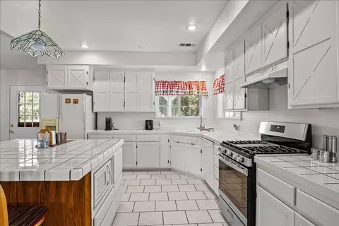 Kitchen - 893 Wetherbee Ave, Manteca, CA 95337 photo 2 of 3