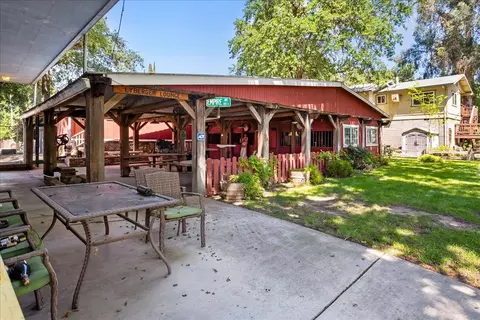 Exterior - 893 Wetherbee Ave, Manteca, CA 95337 photo 14 of 14