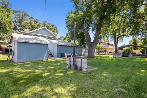 Exterior - 893 Wetherbee Ave, Manteca, CA 95337 photo 6 of 14