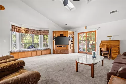 Living - 893 Wetherbee Ave, Manteca, CA 95337 photo 1 of 1