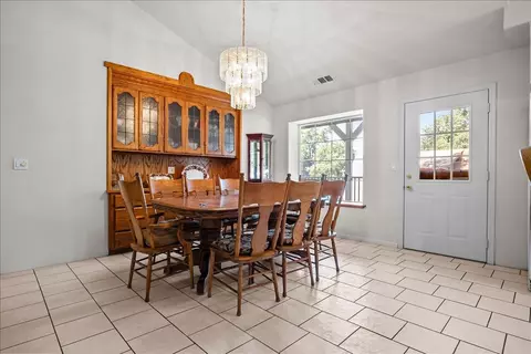 Dining - 893 Wetherbee Ave, Manteca, CA 95337 photo 3 of 3
