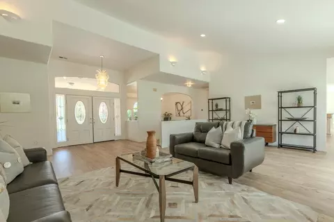 Entry Way - 27083 Lillegard Ct, Tracy, CA 95304 photo 4 of 7