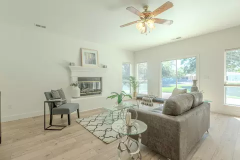 Living - 27083 Lillegard Ct, Tracy, CA 95304 photo 7 of 8