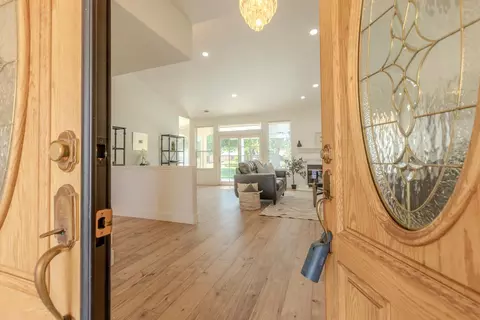Entry Way - 27083 Lillegard Ct, Tracy, CA 95304 photo 2 of 7