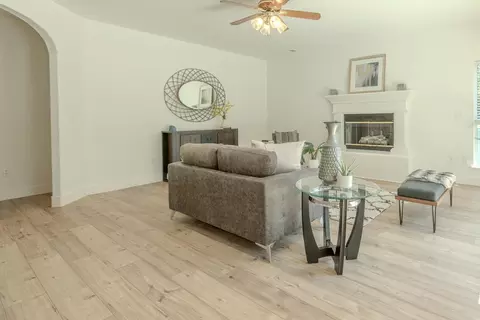 Living - 27083 Lillegard Ct, Tracy, CA 95304 photo 6 of 8