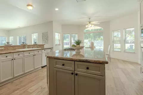 Kitchen - 27083 Lillegard Ct, Tracy, CA 95304 photo 2 of 5
