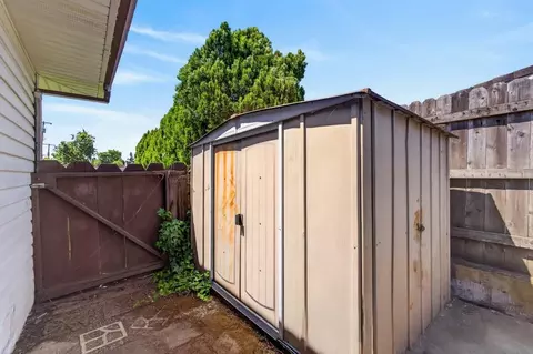 Exterior - 5204 Schuyler Dr, Carmichael, CA 95608 photo 6 of 16